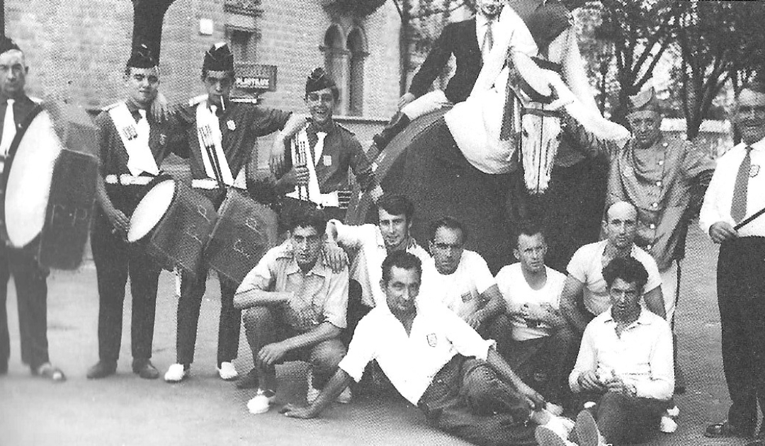 Le meneur Paul Valette et son équipe - 1963