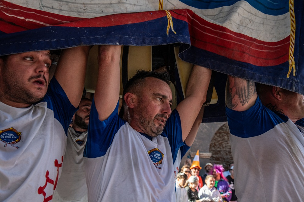 Les porteurs du Poulain 1